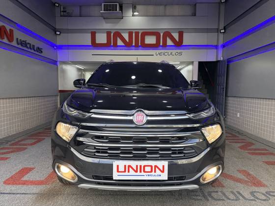 FIAT TORO 2.0 16V TURBO DIESEL VOLCANO 4WD AT9 FIAT TORO 2.0 16V TURBO DIESEL VOLCANO 4WD AT9